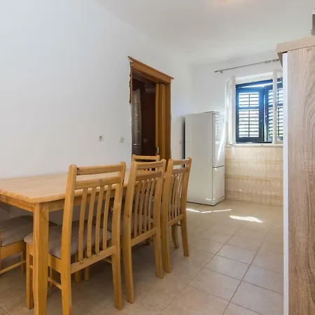 Jerka Апартаменты *